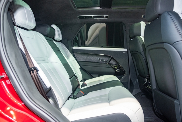 Range Rover Sport 2023 ra mắt Việt Nam: Giá cao nhất 8,57 tỷ đồng, cao gấp đôi BMW X5 - Ảnh 7.