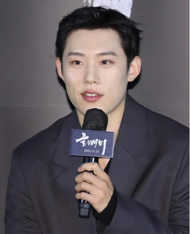 Đại diện của Yoo Ah In: 'Nam diễn viên yêu cầu gây mê khi ngủ vì sợ kim tiêm' - Ảnh 5.