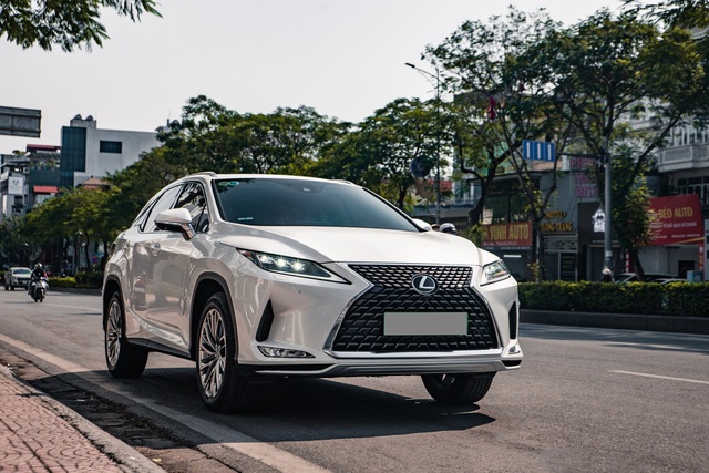 Chiếc Lexus RX 350 này khiến chủ nhân lỗ gần 700 triệu đồng sau 13.000 km sử dụng - Ảnh 1.