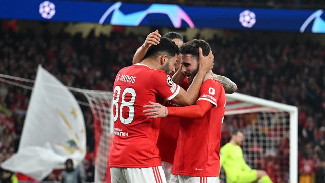 Mục tiêu của MU lập cú đúp đưa Benfica vào tứ kết Cúp C1 - Ảnh 4.