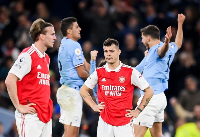 NÓNG Bảng xếp hạng Ngoại hạng Anh vòng 33: Man City sắp vượt Arsenal - Ảnh 2.