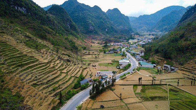 Huyền thoại về Con đường hạnh phúc trên cao nguyên Hà Giang - Ảnh 4.