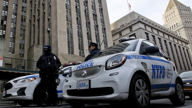 Cảnh sát New York tăng cường an ninh trước ngày cựu Tổng thống Donald Trump ra trình diện trước tòa