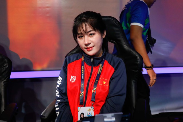 'Bóng hồng' Esports quốc tế khoe sắc tại SEA Games 32, tuyển thủ Việt Nam cũng sánh ngang 'ngọc nữ' - Ảnh 7.