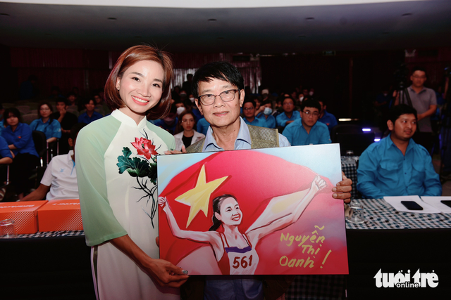 Giao lưu trực tuyến với Nguyễn Thị Oanh: 'Nhiều đồng nghiệp rất giỏi, tôi chỉ may mắn hơn' - Ảnh 3.