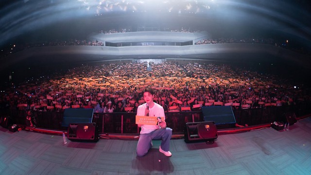 Việt Nam là điểm đến cuối cùng trong fanmeeting tour của Lee Jong Suk - Ảnh 5.