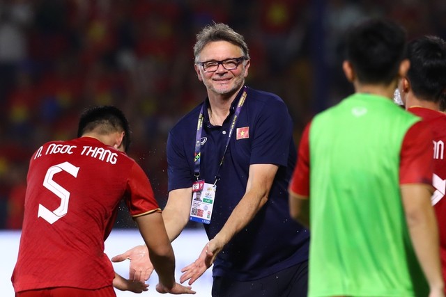 Chưa hết ‘nóng’ vì SEA Games, HLV Troussier cùng U22 Việt Nam sắp biết đối thủ tại vòng loại U23 châu Á - Ảnh 3.