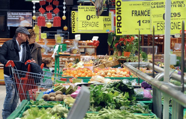 Lạm phát 'bào mòn' khẩu phần của người tiêu dùng Pháp - Ảnh 1.