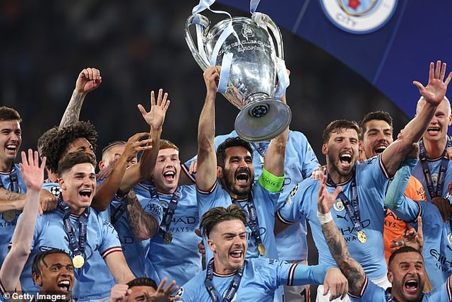 Haaland hút xì gà cực ngầu, cùng dàn sao Man City tiệc tùng thâu đêm ăn mừng danh hiệu Champions League - Ảnh 9.