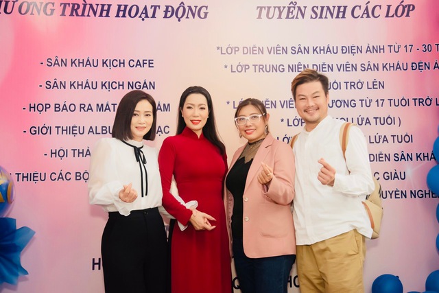 NSƯT Trịnh Kim Chi: Tôi vừa giảng dạy vừa… đi học cùng Hoài Linh - Ảnh 3.