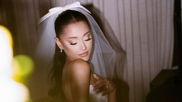 Ca khúc 'Thank U, Next' của Ariana Grande: Xin cảm ơn những người tình cũ