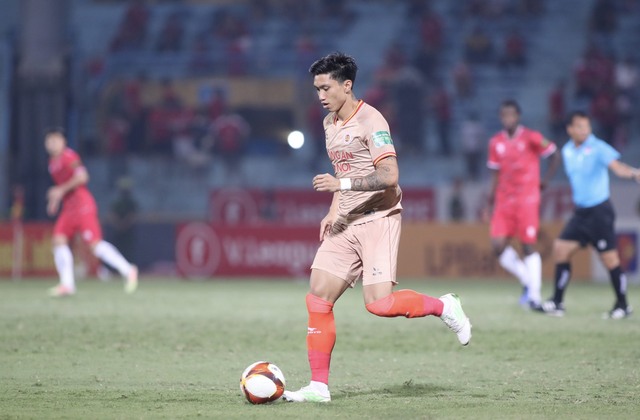 Tin nóng bóng đá Việt 8/4: HLV Hoàng Anh Tuấn 'đau đầu' vì U23 Việt Nam, Văn Hậu tiết lộ thời điểm trở lại - Ảnh 3.