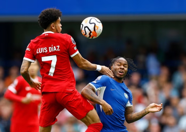VAR từ chối 2 bàn thắng, Chelsea và Liverpool chia điểm trong trận ra quân Ngoại hạng Anh - Ảnh 1.