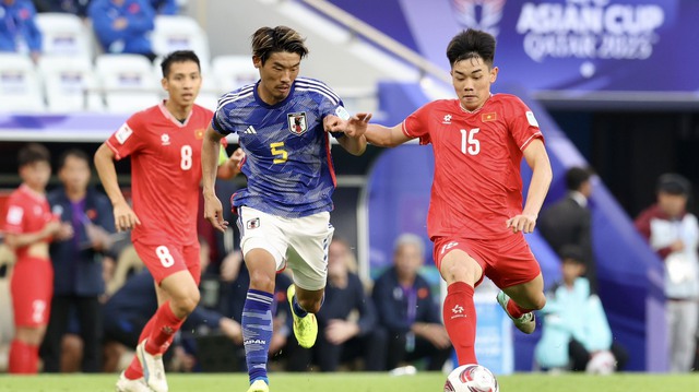 ĐT Việt Nam tụt 1 bậc sau trận thua ĐT Nhật Bản, vẫn được báo Đông Nam Á khích lệ vì 2 bàn thắng ấn tượng