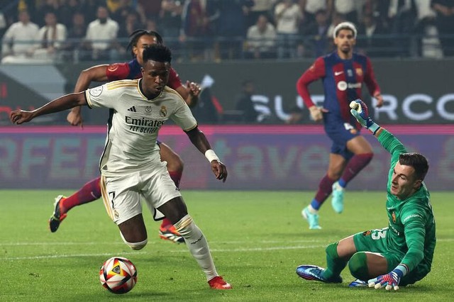 Vinicius là cơn ác mộng của Barca - Ảnh 1.