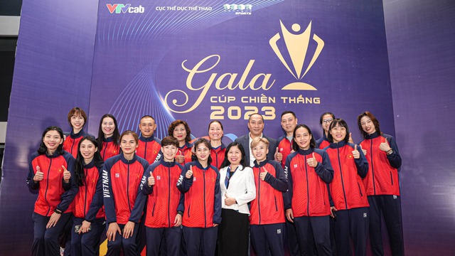 Tin nóng thể thao sáng 17/1: Thanh Thúy và ĐT bóng chuyền Việt Nam lập kỷ lục giải thưởng, Shin Tae Yong nói về HLV Troussier và thầy Park