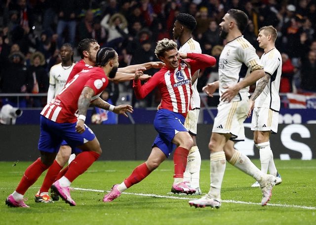 Cúp Nhà vua TBN: Real dừng bước sau màn rượt đuổi Atletico, Barca thắng nhọc đối thủ tí hon - Ảnh 2.