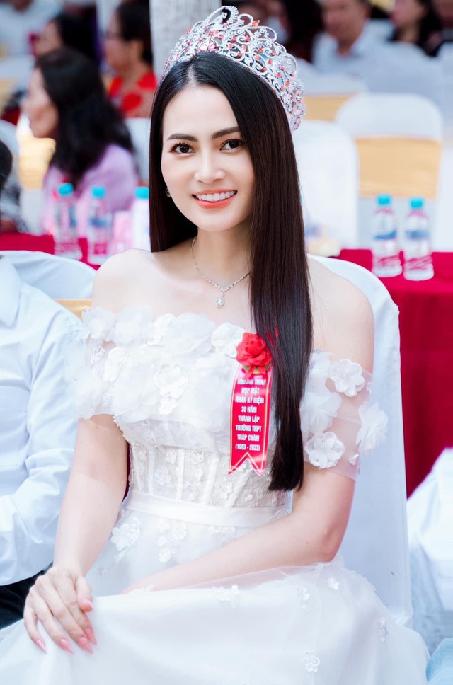 Hoa hậu Bích Hạnh: Tôi hạnh phúc khi thực hiện được ước mơ từ thuở bé - Ảnh 2.
