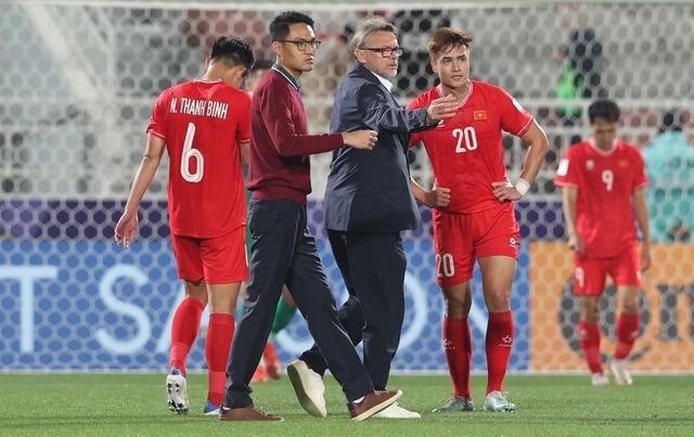 HLV Iraq quyết ko 'buông' ĐT nước Việt Nam ở trận giấy tờ thủ tục Asian Cup 2023, nguyên do khiến cho toàn bộ ưng ý - Hình ảnh 2.