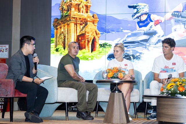 Á hậu Chế Nguyễn Quỳnh Châu làm MC chương trình truyền hình thực tế &quot;Toả sóng đam mê Aquabike&quot; - Ảnh 2.