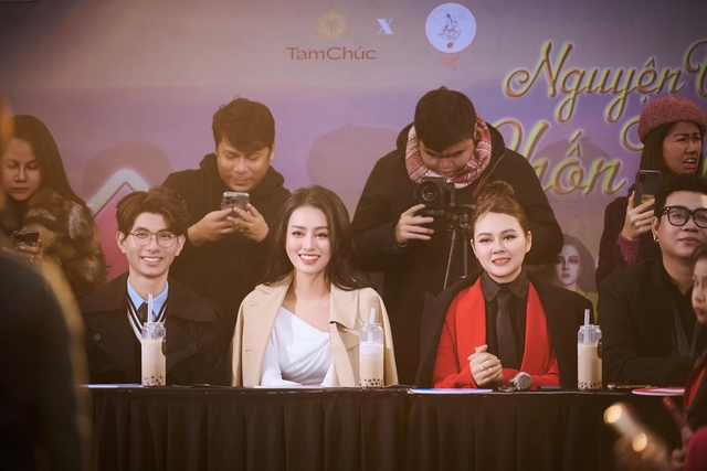 Á hậu Bùi Khánh Linh làm giám khảo casting show 'Nguyện ước chốn thiêng' - Ảnh 3.