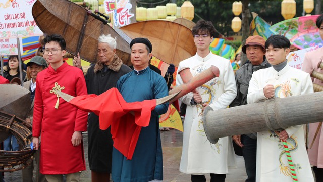 Độc đáo nghi thức rước diều cổ tại Hoàng thành Thăng Long