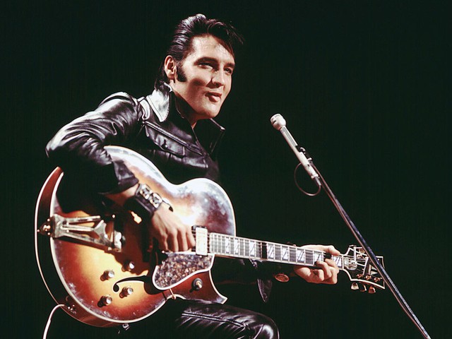 'Vua rock' Elvis Presley lần đầu tiên trình diễn trên sân khấu ở Anh nhờ công nghệ AI - Ảnh 6.