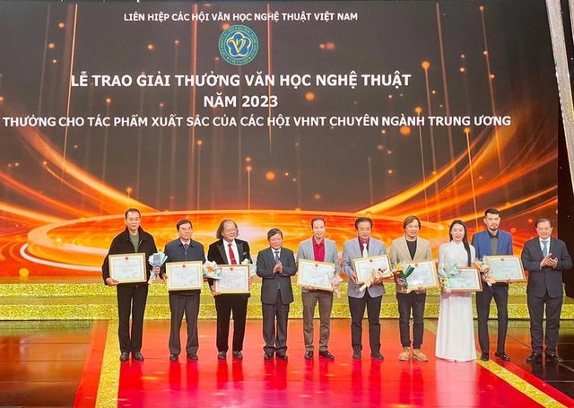 69 tác phẩm được trao Giải thưởng Văn học nghệ thuật năm 2023 - Ảnh 1.