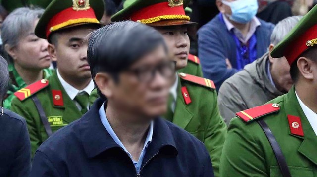 Vụ Việt Á: Cựu Bộ trưởng Bộ Y tế bị đề nghị từ 19-20 năm tù
