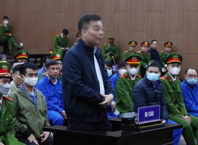 Vụ Việt Á: Cựu Bộ trưởng Bộ Y tế bị đề nghị từ 19-20 năm tù - Ảnh 2.