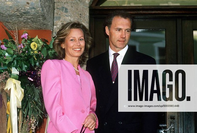 Ba cuộc hôn nhân với ba cô thư ký và điều Franz Beckenbauer hối tiếc nhất cuộc đời - Ảnh 4.