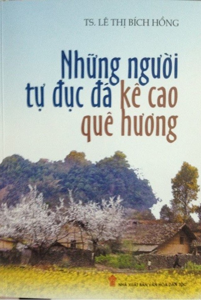 Nhà văn Lê Thị Bích Hồng: 'Thồ tình yêu đến những cuộc chợ phiên' - Ảnh 5.