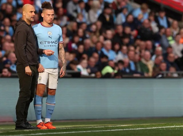 Pep Guardiola xin lỗi Kalvin Phillips vì đã công khai chỉ trích anh thừa cân - Ảnh 2.