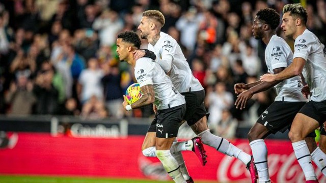 Nhận định bóng đá Granada vs Valencia (20h00, 24/2), La Liga vòng 26