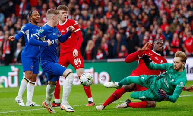 Van Dijk ghi bàn ở hiệp phụ, Liverpool vô địch Cúp Liên đoàn sau 120 phút căng thẳng - Ảnh 3.