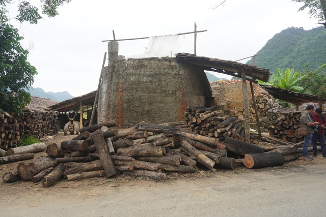 BÀI TẾT - Nung ngói âm dương, ấm tình làng bản - Ảnh 2.