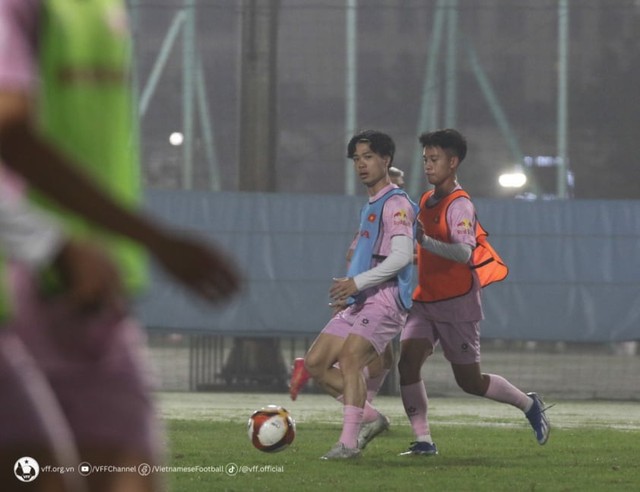 Tin nóng thể thao sáng 15/3: Công Phượng phải tập cùng U23 Việt Nam, Salah đi vào lịch sử Liverpool - Ảnh 2.