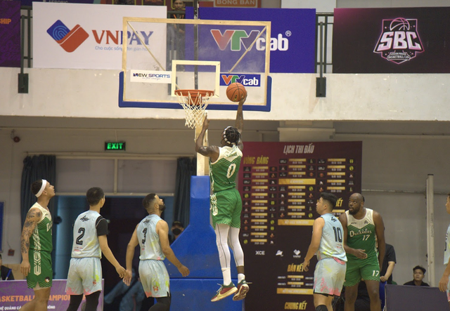 CĐV trái bóng cam &quot;bùng nổ&quot; với Saigon Proam Basketball Cup 2024  - Ảnh 3.