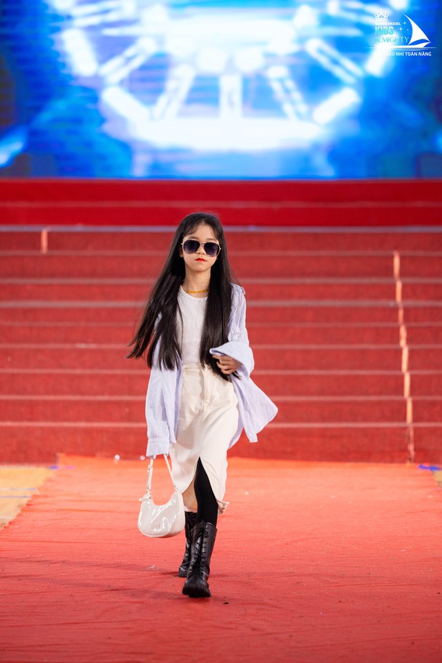 Á hậu Hương Ly làm giám khảo cuộc thi Siêu mẫu nhí toàn năng 2024 - Ảnh 3.