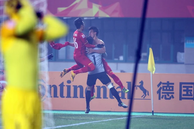 U23 Việt Nam giành chiến thắng lịch sử trước cựu vô địch châu Á, nhận mưa lời khen từ báo quốc tế - Ảnh 3.