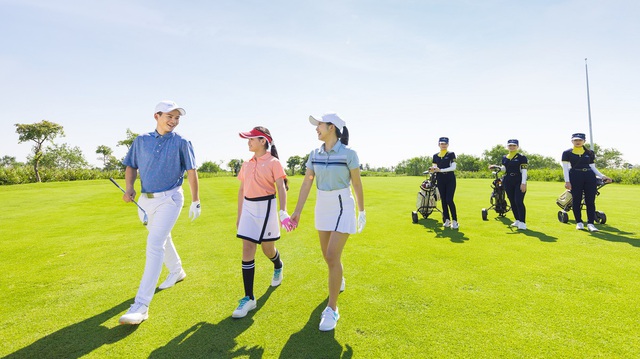 Vừa ra mắt, Thành phố đảo Hoàng Gia đã được các tín đồ golf "nhắm" làm chốn an cư