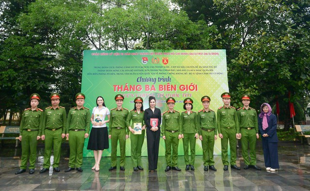 Hoa hậu Phan Kim Oanh tặng sân chơi thiếu nhi cho trẻ em  - Ảnh 3.
