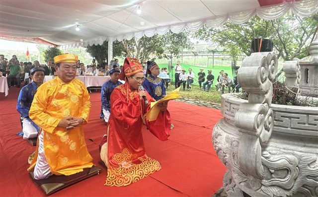 Tái hiện nghi lễ tế Đàn Nam Giao và kỷ niệm 602 năm ngày mất Hoàng đế Hồ Quý Ly - Ảnh 1.