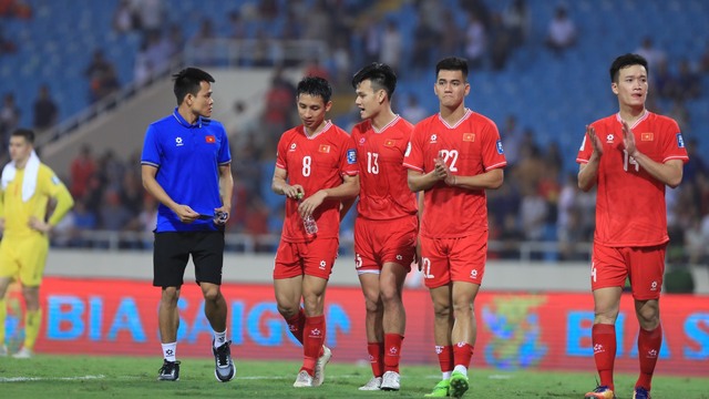 Bị tụt hạng FIFA, ĐT Việt Nam đối mặt với những hệ lụy gì?