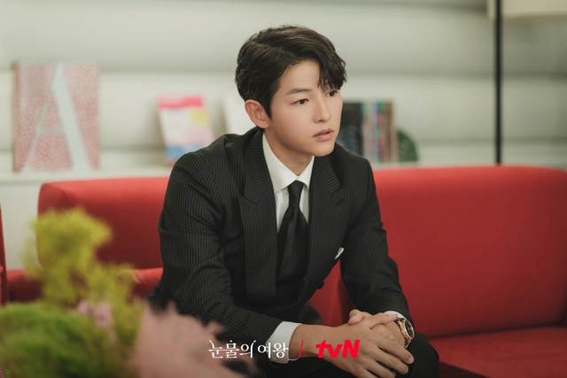 Tập 8 'Queen Of Tears': Song Joong Ki bất ngờ đóng cameo - Ảnh 3.