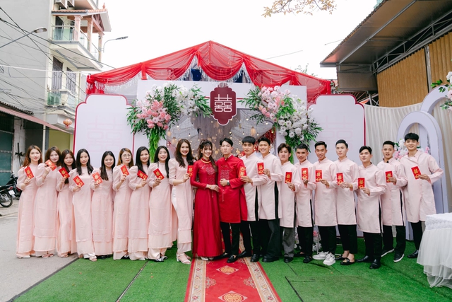 Phụ công bóng chuyền nữ Việt Nam làm đám cưới ngay sau giai đoạn 1 giải VĐQG 2024, cuộc sống sang trang ở tuổi 23 - Ảnh 6.