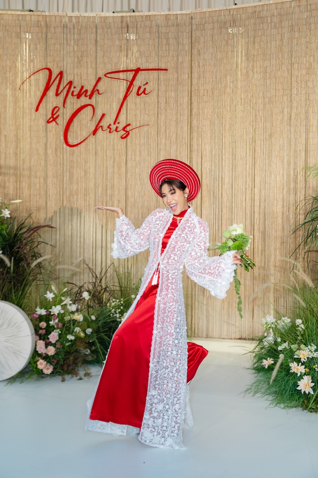 Trang phục cưới đặc biệt NTK Chung Thanh Phong dành cho siêu mẫu Minh Tú - Ảnh 3.