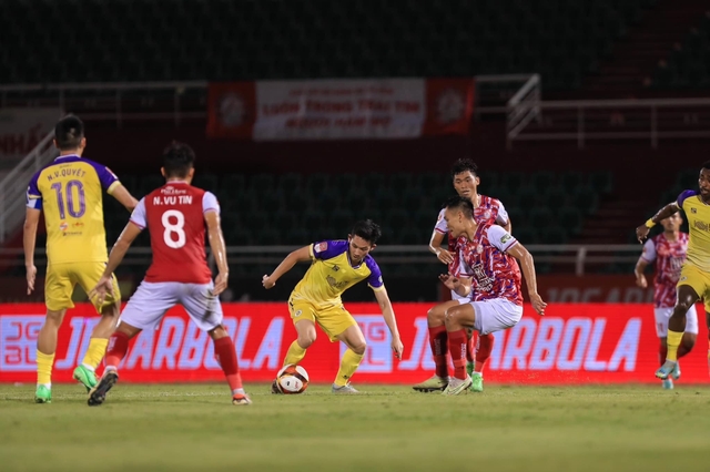Hà Nội FC tấn công Top 5, chưa từ bỏ mục tiêu vô địch - Ảnh 1.