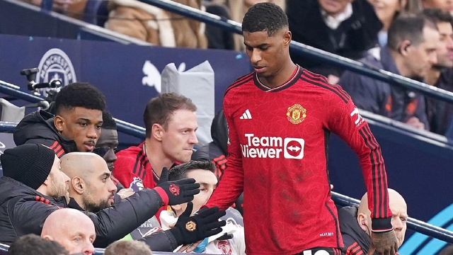 Rashford bị fan MU chỉ trích vì lười biếng trong trận cầu 'thảm họa' trước Chelsea