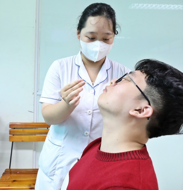 Thông tin về ca mắc cúm A(H9) đầu tiên tại Việt Nam - Ảnh 1.